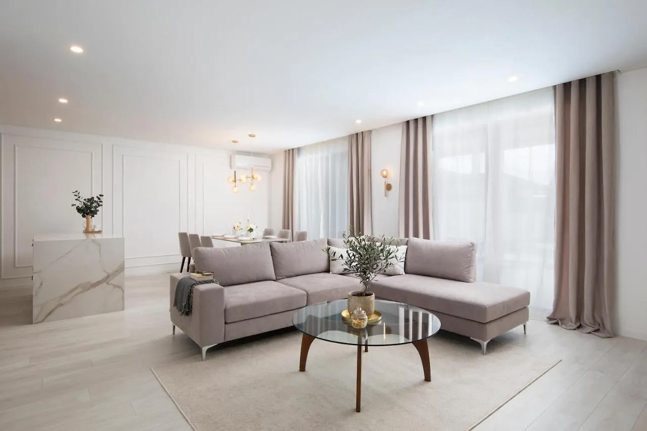 Villa Artis 0*, Pula